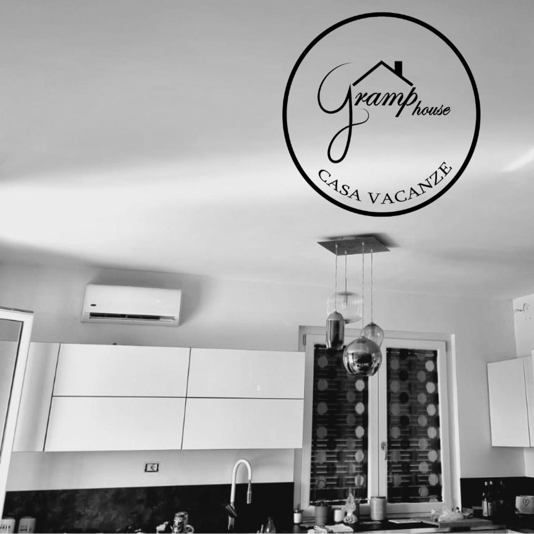 Gramp House Casa Vacanze Cellole Экстерьер фото